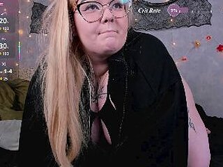 Webcam Snapshot for -CandyM1lky-